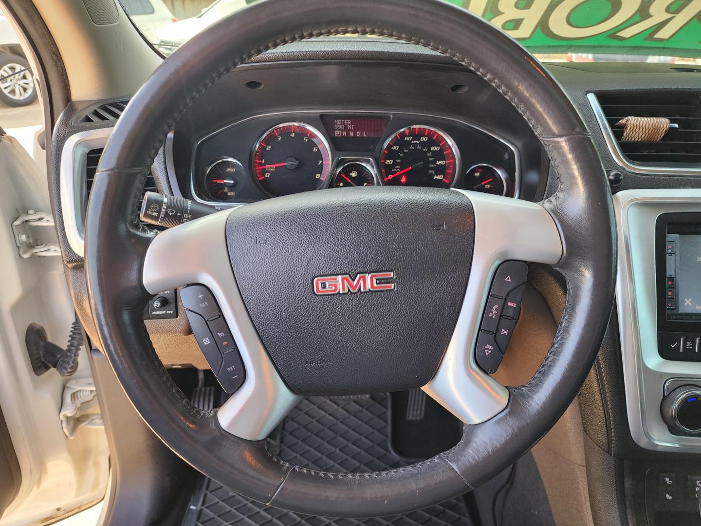 2014 DIAMOND WHITE /CAPPUCCINO GMC Acadia SLT (1GKKRRKD0EJ) , AUTO transmission, located at 2660 S.Garland Avenue, Garland, TX, 75041, (469) 298-3118, 32.885551, -96.655602 - Photo#13